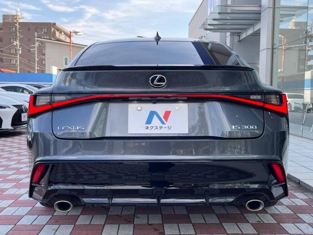 Lexus IS 2021-05 181033-14