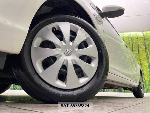 Toyota AQUA 2014-07 255343-13