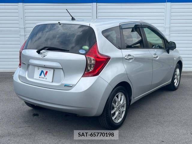 Nissan NOTE 2014-01 392964-17