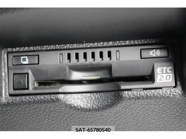 Toyota PRIUS 2019-02 282119-5