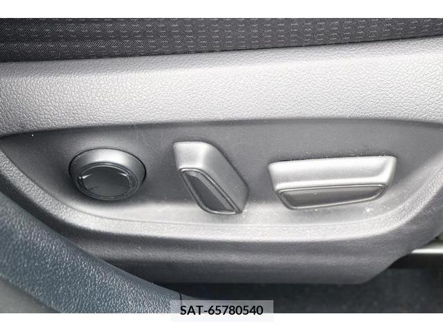 Toyota PRIUS 2019-02 282119-4