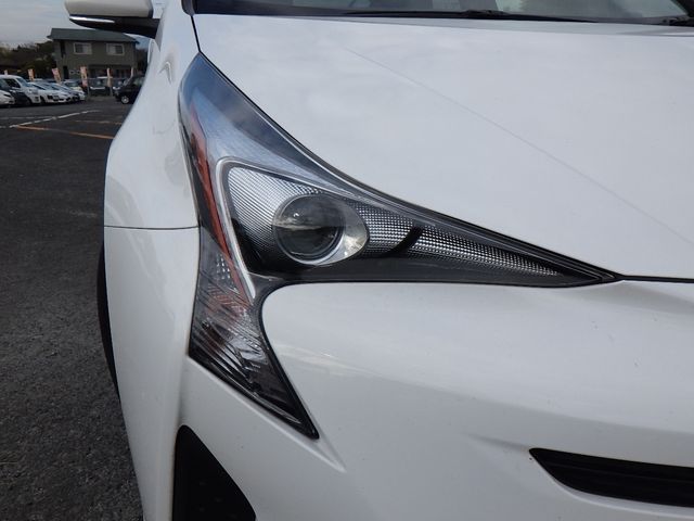 Toyota PRIUS 2018-10 183442-23