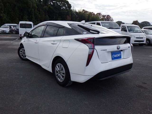 Toyota PRIUS 2018-10 183442-2