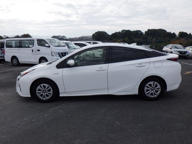 Toyota PRIUS 2018-10 183442-6