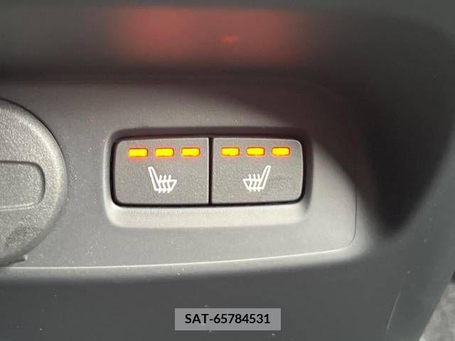 Volvo XC40 2021-08 332910-10