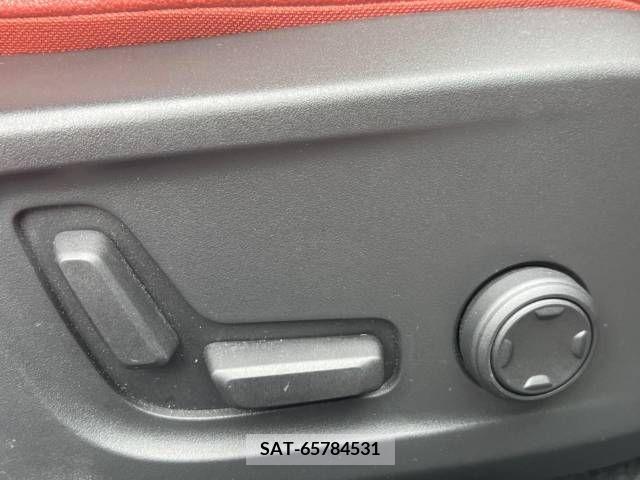 Volvo XC40 2021-08 332910-8