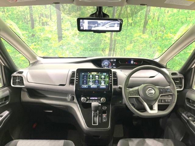 Nissan SERENA 2022-04 185982-1