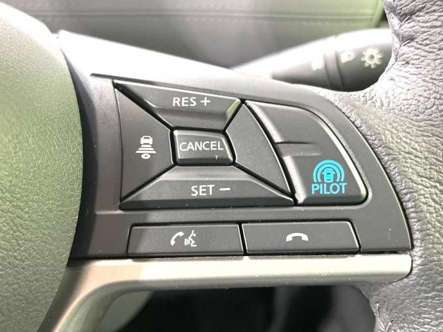 Nissan SERENA 2022-04 185982-4