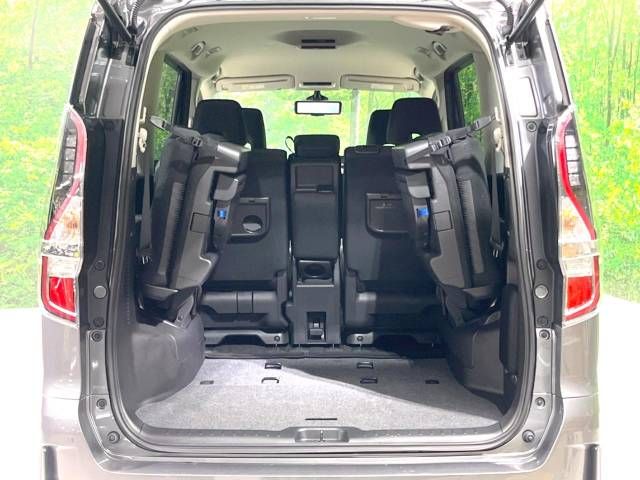 Nissan SERENA 2022-04 185982-11