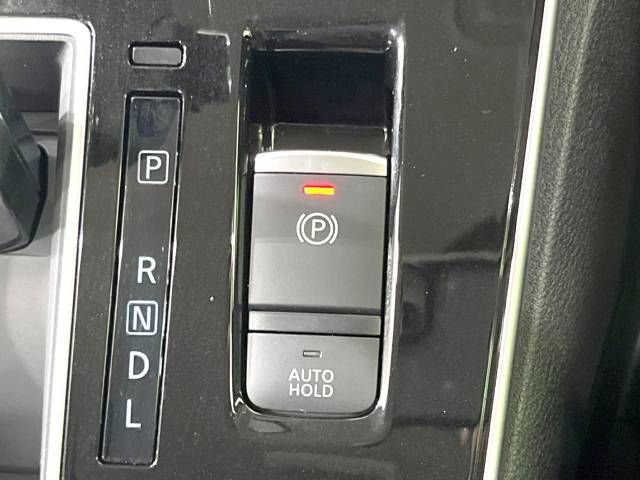 Nissan SERENA 2022-04 185982-7