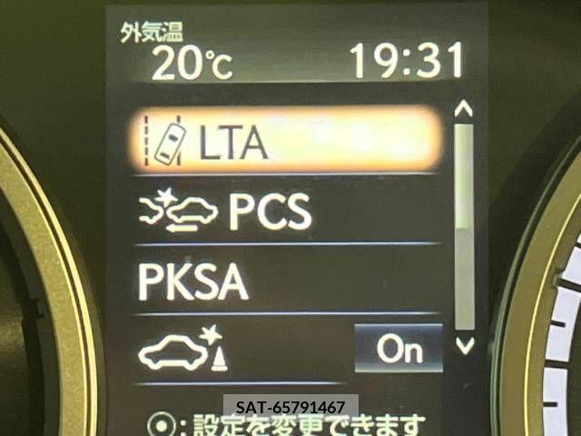 Lexus NX 2019-07 300553-5