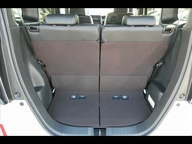 Honda N BOX CUSTOM 2018-12 186829-11