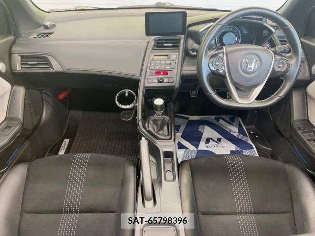Honda S660 2015-04 367558-1