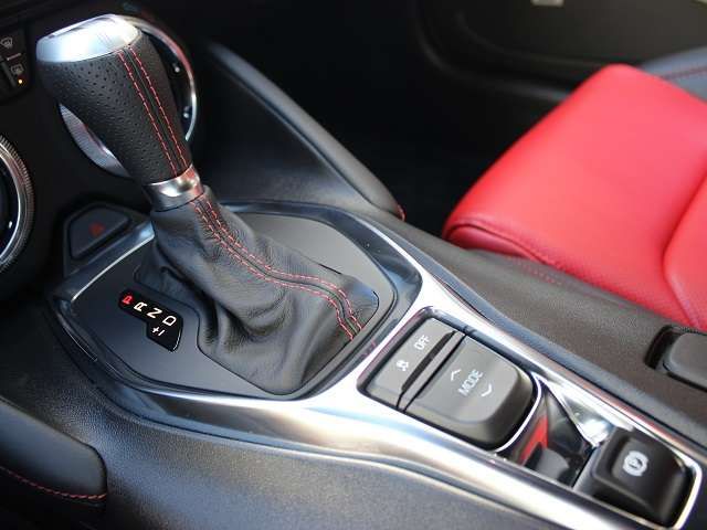 Chevrolet CAMARO 2023-04 14830-15