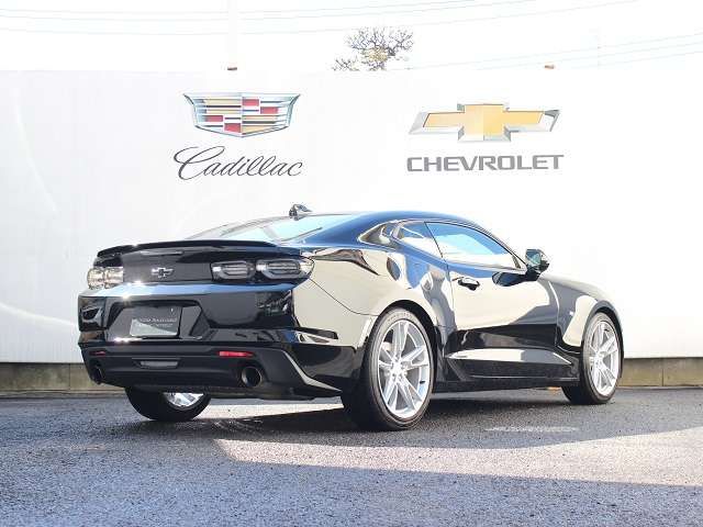 Chevrolet CAMARO 2023-04 14830-2