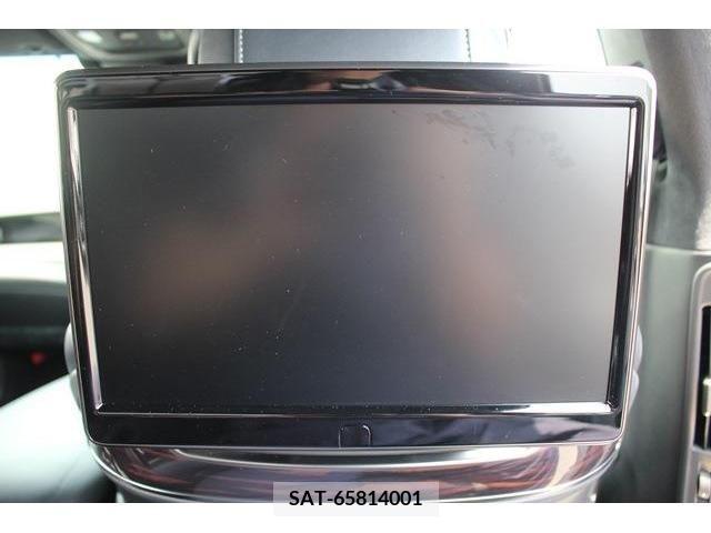 Lexus LS 2019-05 304759-3