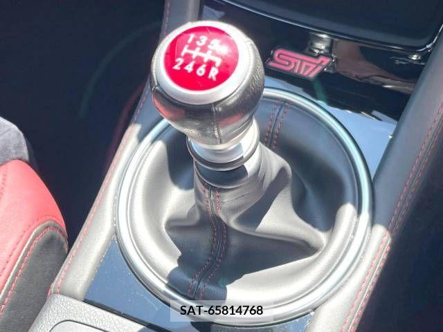 Subaru WRX STI 2018-03 347957-9