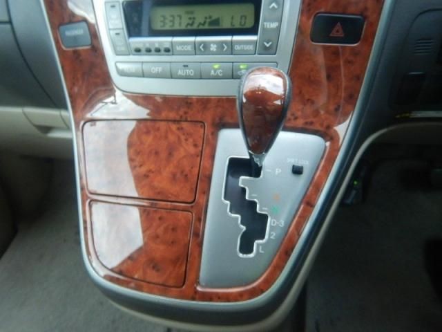 Toyota ALPHARD 2004-09 18079-11