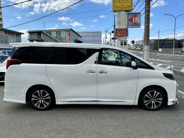 Toyota ALPHARD 2021-11 181130-2