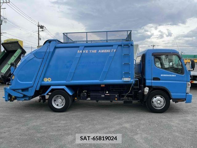 Mitsubishi CANTER 2013-11 294398-2