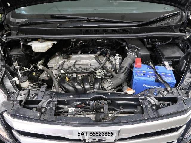 Toyota NOAH 2017-06 347333-19