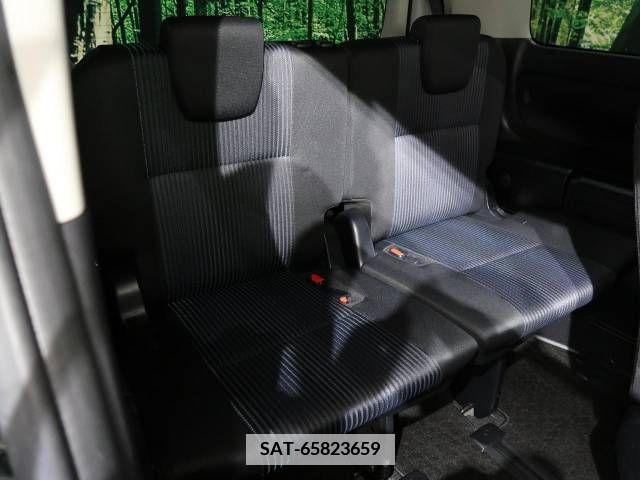 Toyota NOAH 2017-06 347333-10