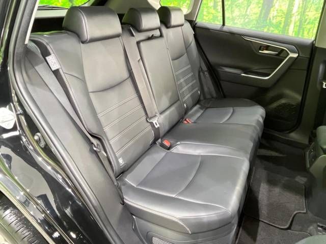Toyota RAV4 2020-02 195781-11