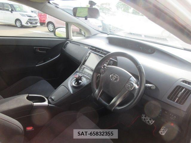 Toyota PRIUS 2015-01 281961-10