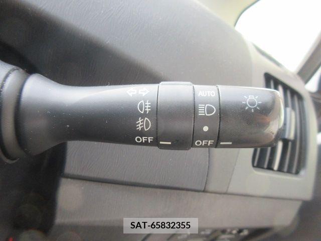 Toyota PRIUS 2015-01 281961-20