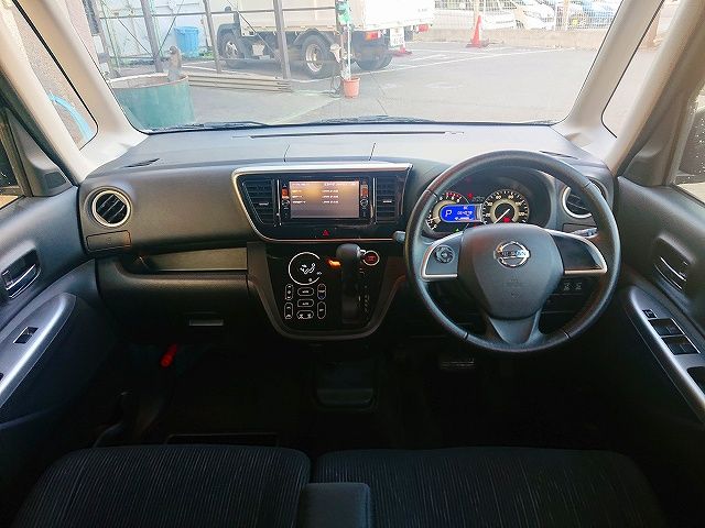 Nissan DAYZ ROOX 2015-12 187701-1