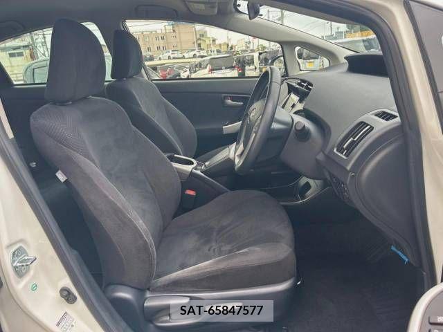Toyota PRIUS 2015-07 322074-8