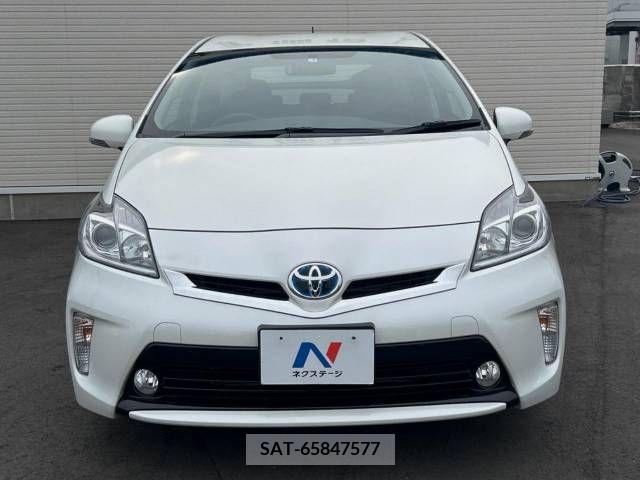 Toyota PRIUS 2015-07 322074-14