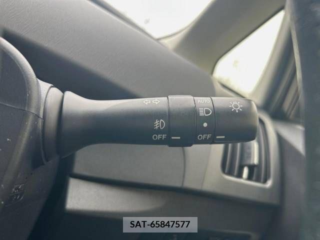Toyota PRIUS 2015-07 322074-7
