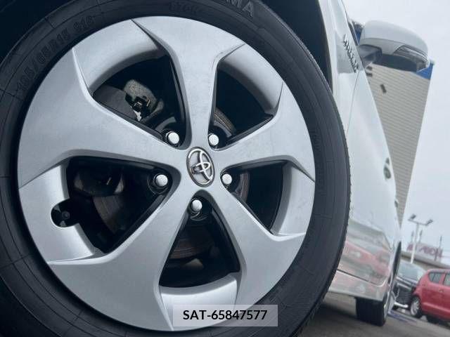 Toyota PRIUS 2015-07 322074-13