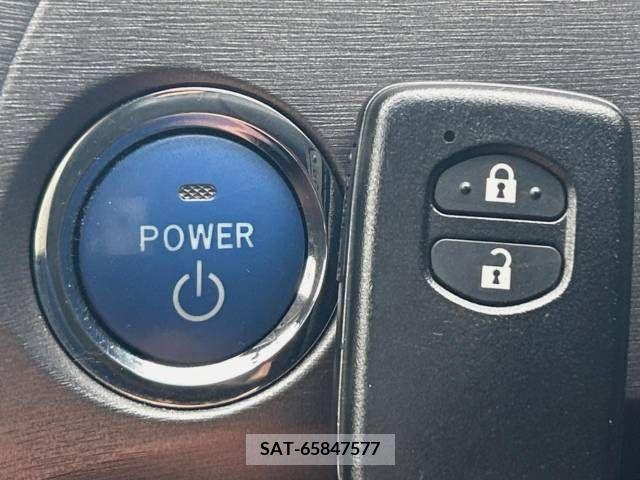 Toyota PRIUS 2015-07 322074-5