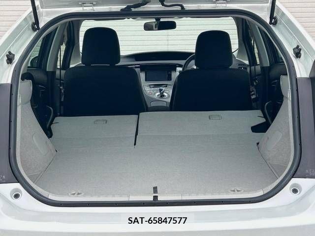 Toyota PRIUS 2015-07 322074-10