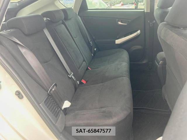 Toyota PRIUS 2015-07 322074-9