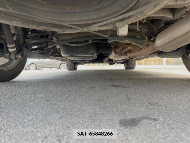 Toyota VELLFIRE 2013-11 394752-18