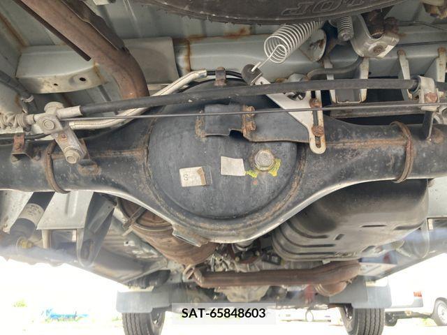 Mazda BONGO VAN 2017-04 294304-19