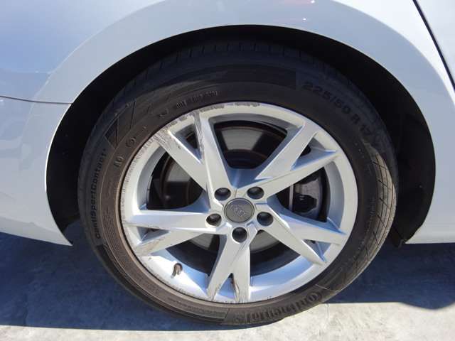 Audi A4 2018-03 192059-15