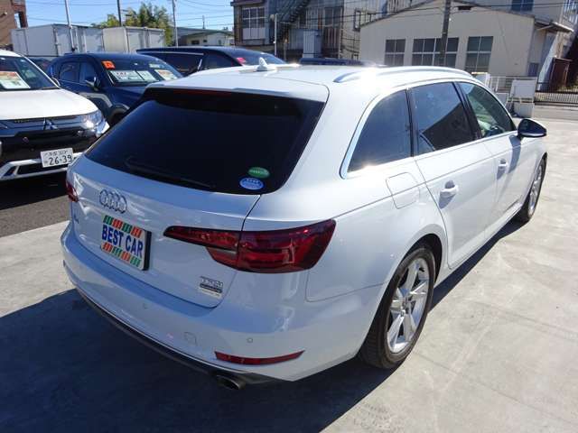 Audi A4 2018-03 192059-7