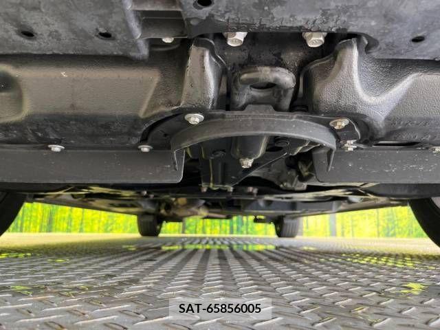 Toyota VOXY 2018-10 332395-19