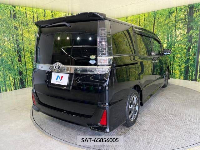 Toyota VOXY 2018-10 332395-17