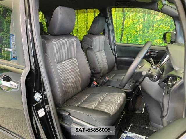 Toyota VOXY 2018-10 332395-8