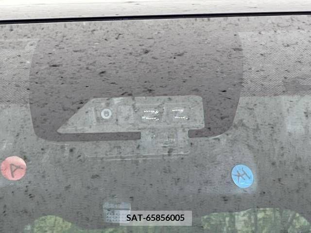 Toyota VOXY 2018-10 332395-6