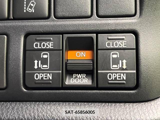 Toyota VOXY 2018-10 332395-5