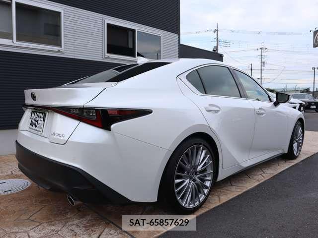 Lexus IS 2023-01 354136-6