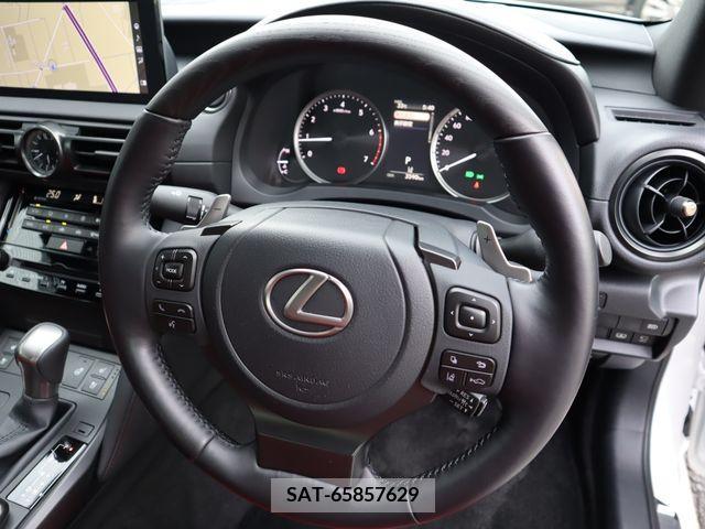 Lexus IS 2023-01 354136-12
