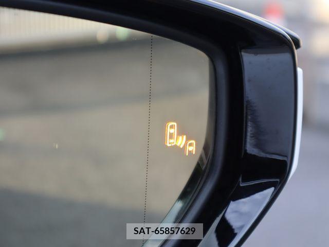 Lexus IS 2023-01 354136-17
