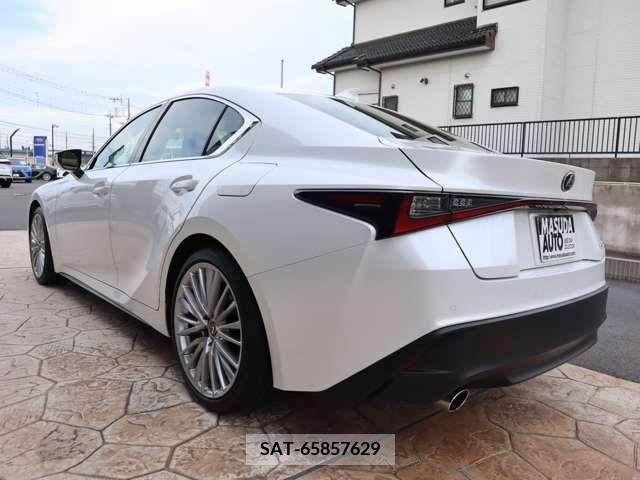 Lexus IS 2023-01 354136-4